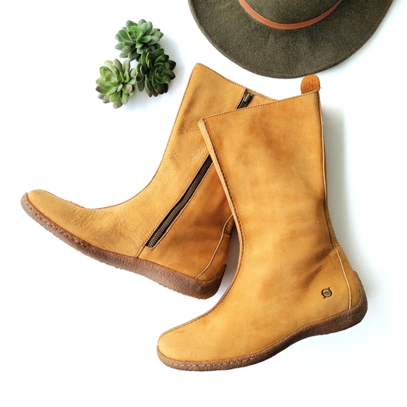 Born Shoes - Born Women's Tan Leather Boots Moccasin Front Seam Side Zip Size 9 / 40.5